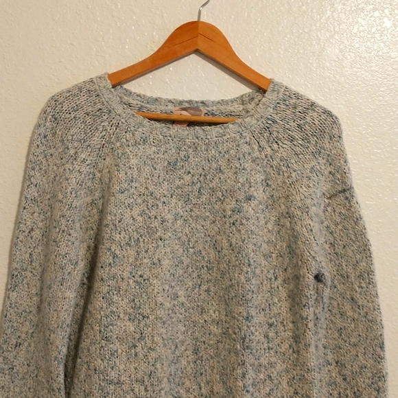 Forever 21 Contemporary Collection Speckled Blue & Gray Sweater Size L - Picture 2 of 5